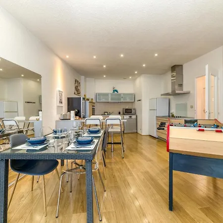 L'elegance- Centre Historique- Confort- Netflix- Marche Frais Et Local Daire
