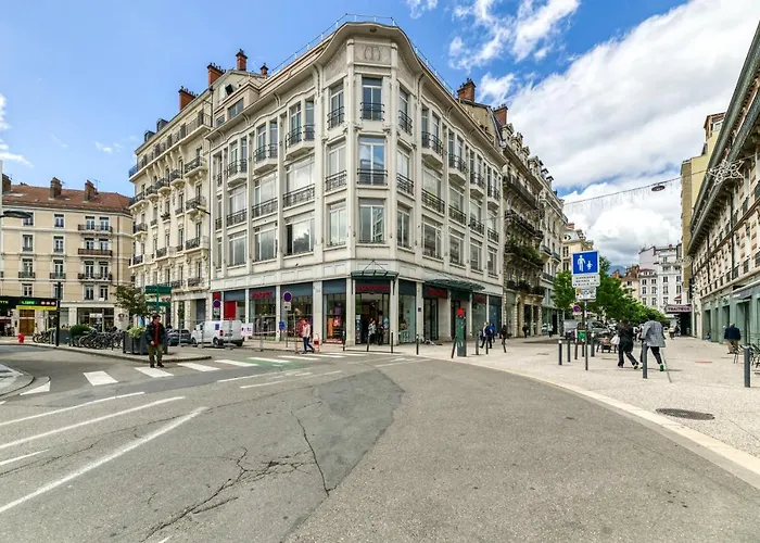 L'elegance- Centre Historique- Confort- Netflix- Marche Frais Et Local شقة *